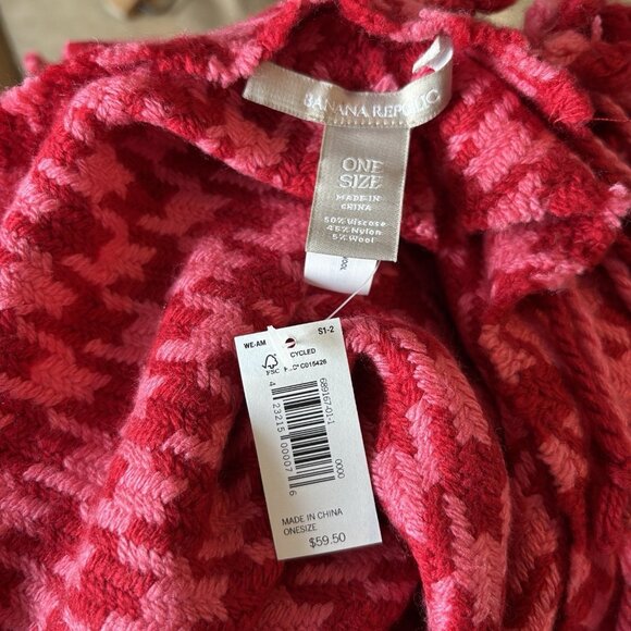NWT Banana Republic Houndstooth Scarf Red Pink Fringe Preppy Old Money Scandi - Picture 6 of 14